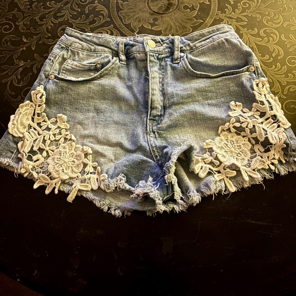 Small Jean shorts